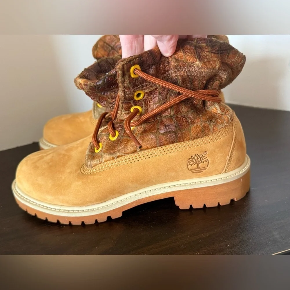 Timberland Kids Brown and Tan Boots kids size 2.5 worn once